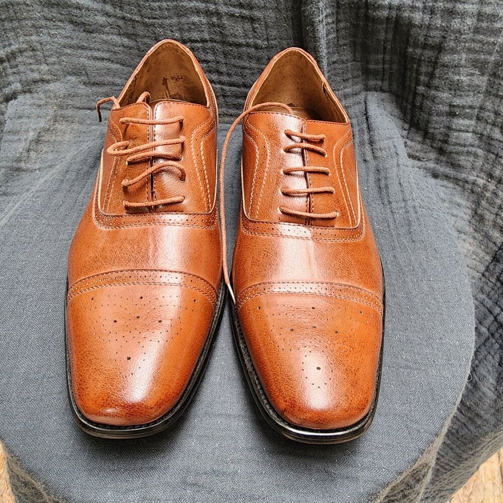 Men's Delli Aldo lace-up dress shoes, size 9